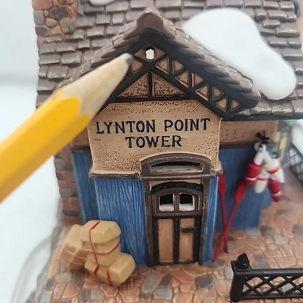 House Dept 56 Dickens Village Lynton Point Tower Lighted Lighthouse W/Box #58315